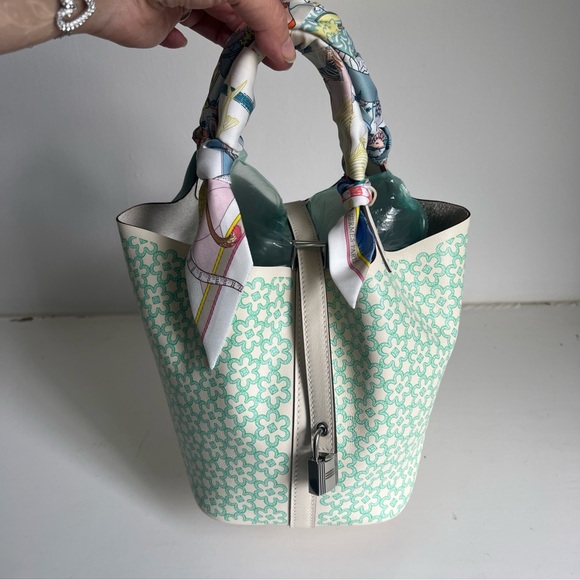 Hermes Handbags - Hermès Picotin Lock 18 Lucky Daisy Nata Veau Swift Limited Edition New  w/o tags